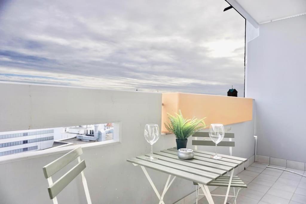Neu Modernes Apartment In Top Lage, Free Parking Max 1,65M Hoehe Und 1,8M Breite Karlsruhe Zewnętrze zdjęcie