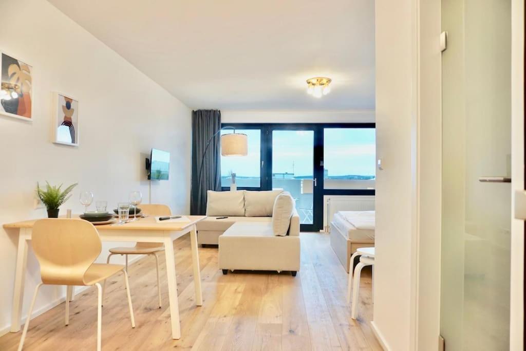 Neu Modernes Apartment In Top Lage, Free Parking Max 1,65M Hoehe Und 1,8M Breite Karlsruhe Zewnętrze zdjęcie