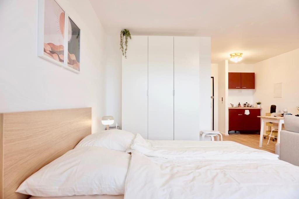 Neu Modernes Apartment In Top Lage, Free Parking Max 1,65M Hoehe Und 1,8M Breite Karlsruhe Zewnętrze zdjęcie